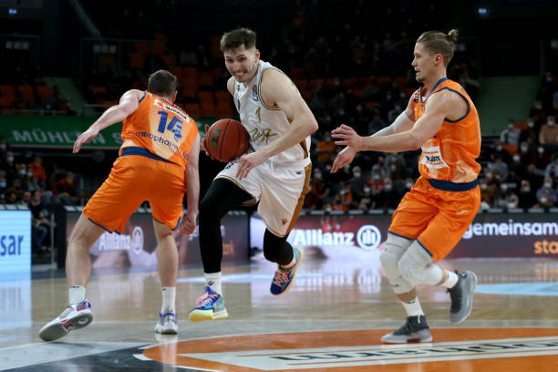 李铁还没被 李铁还没被