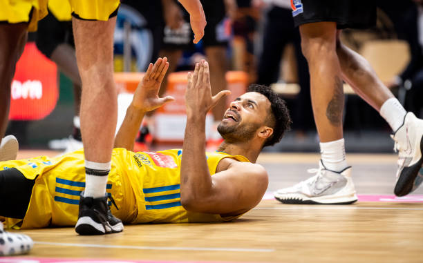 明星球员回 明星球员回